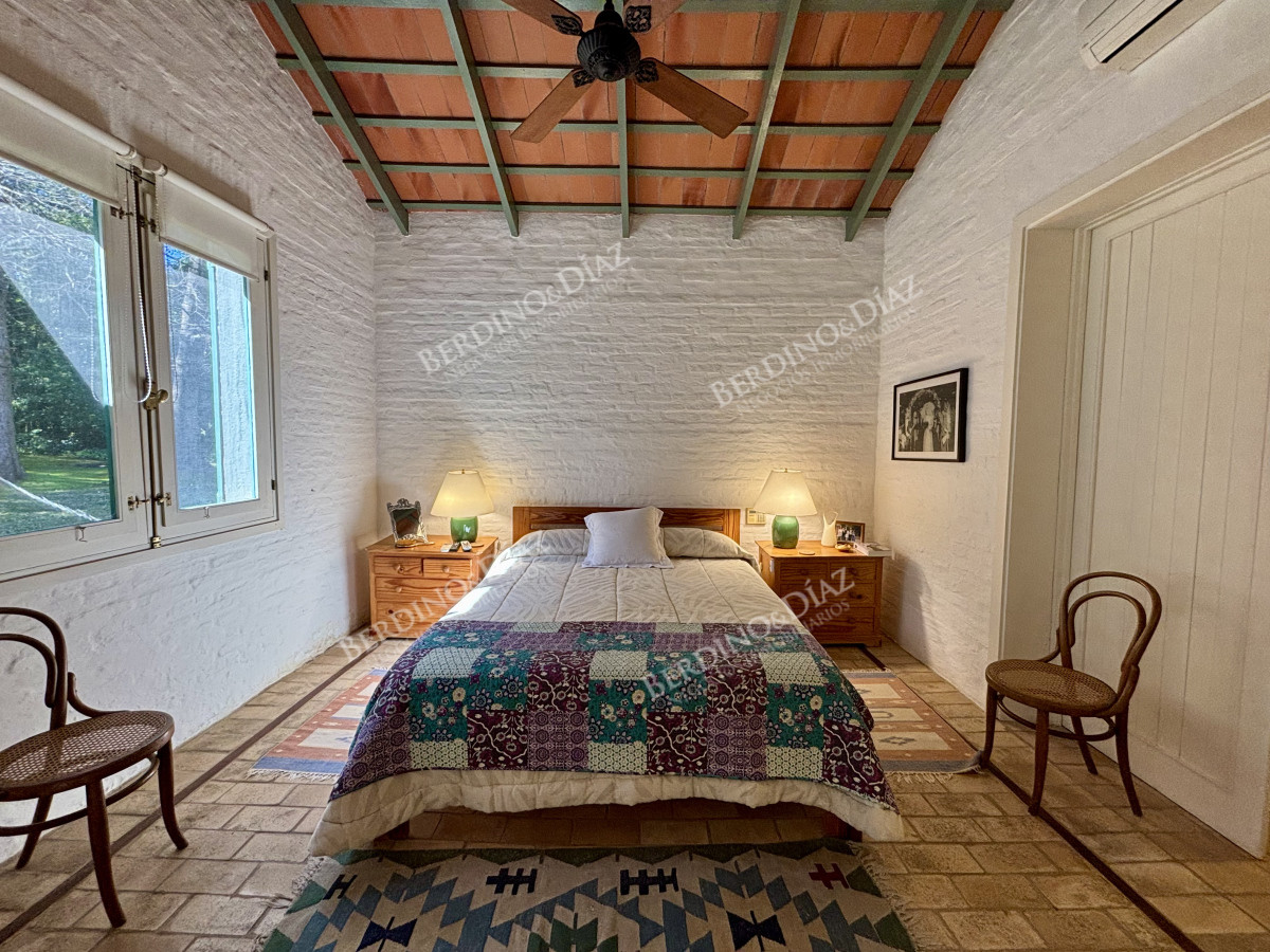Casa ID.3183 - Venta casa de 5 dormitorios en barrio Golf, Punta del Este