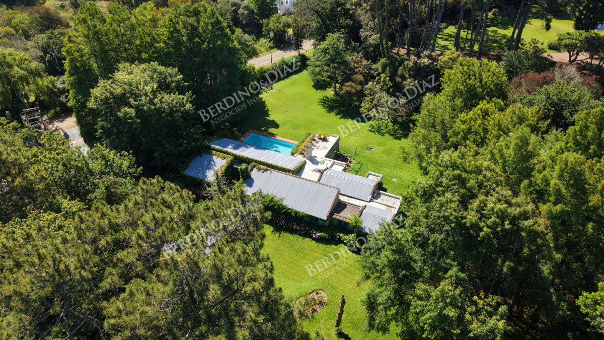 Casa ID.3183 - Venta casa de 5 dormitorios en barrio Golf, Punta del Este