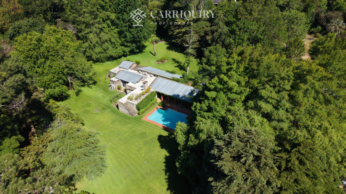 Casa ID.10411/ESPECTACULAR-CASA-EN-ZONA-SHOPPING- - Venta casa de 5 dormitorios en barrio Golf, Punta del Este
