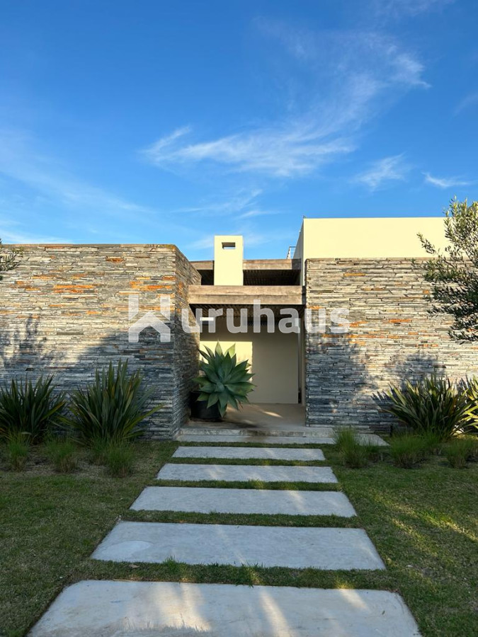Club de Mar - GoPunta - Portal Inmobiliario de Punta del Este - Maldonado