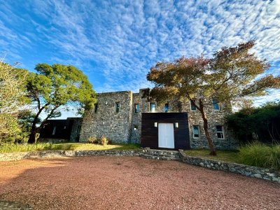 Chacra en venta, de 4 dormitorios en Jose Ignacio, con vista al mar y a la alguna