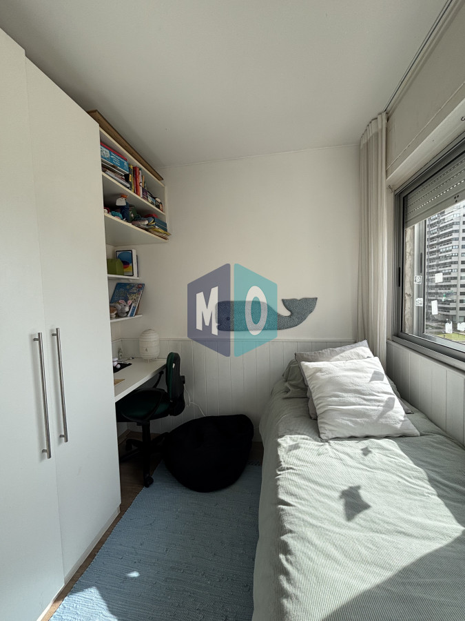 Apartamento ID.755 - Apartamento en Venta, de 2 dormitorios, playa brava! Reciclado! 