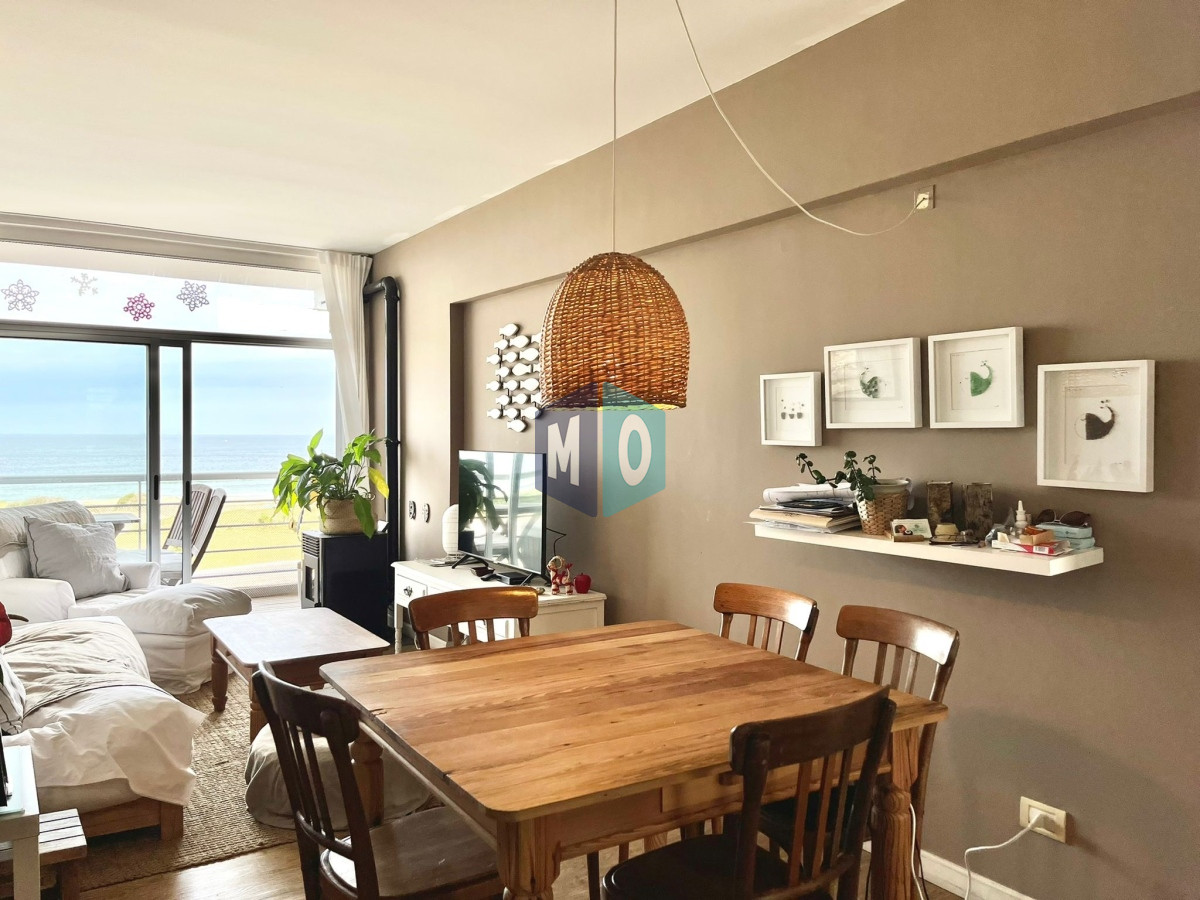 Apartamento ID.755 - Apartamento en Venta, de 2 dormitorios, playa brava! Reciclado! 
