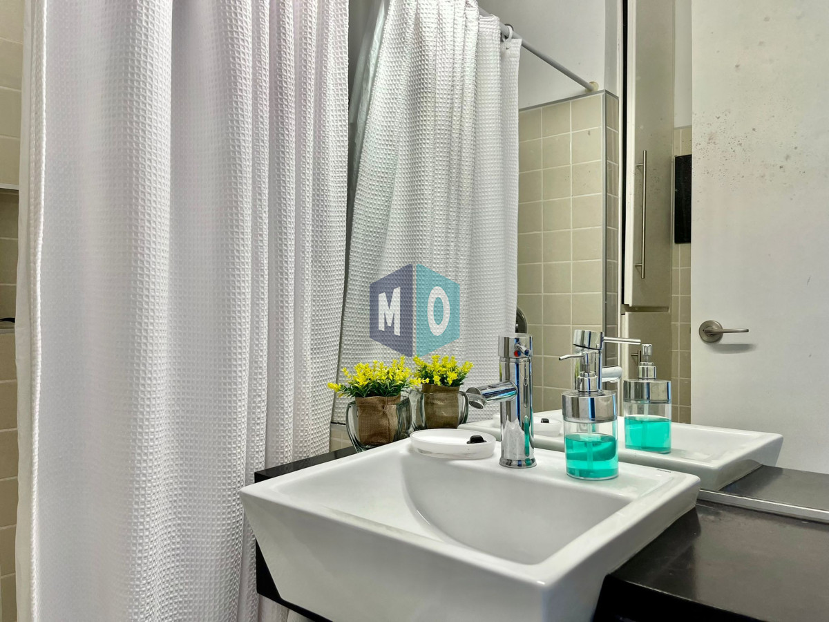 Apartamento ID.755 - Apartamento en Venta, de 2 dormitorios, playa brava! Reciclado! 