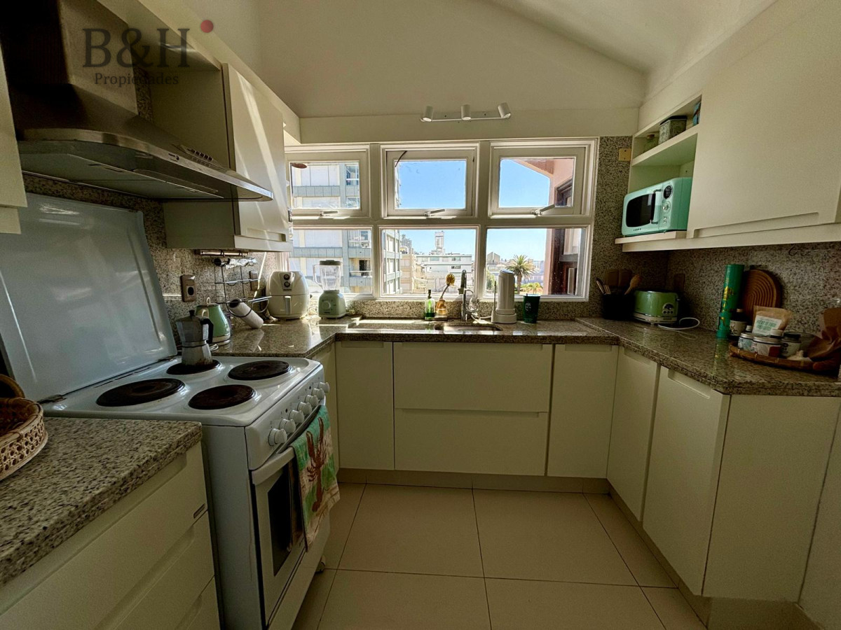 Apartamento ID.7631 - Apartamento en venta de 2 dormitorios, en peninsula.