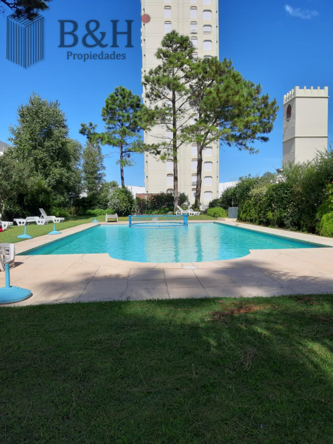 Apartamento ID.6452 - Apartamento en venta de 3 dormitorios en zona Punta Shopping, Punta del Este