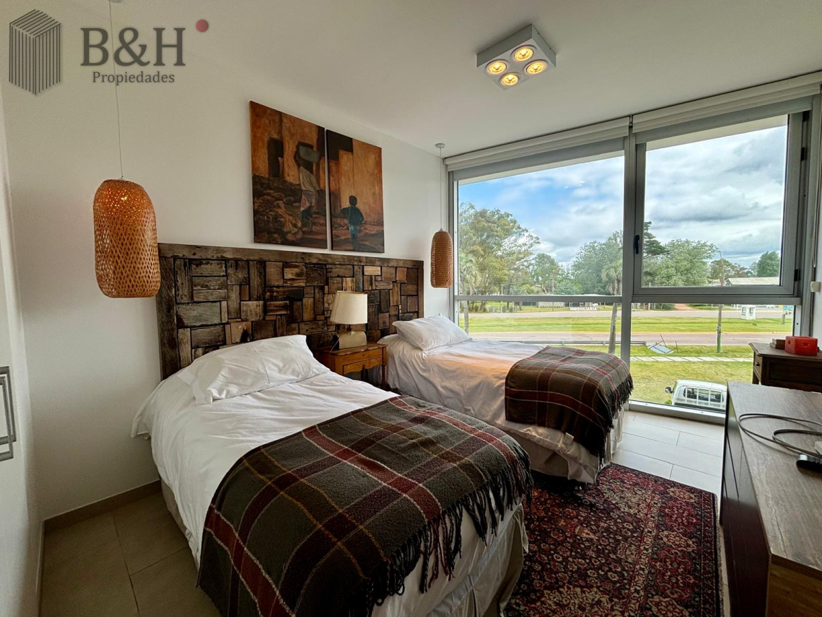 Apartamento ID.3647 - Apartamento en venta de 3 dormitorios en La Barra