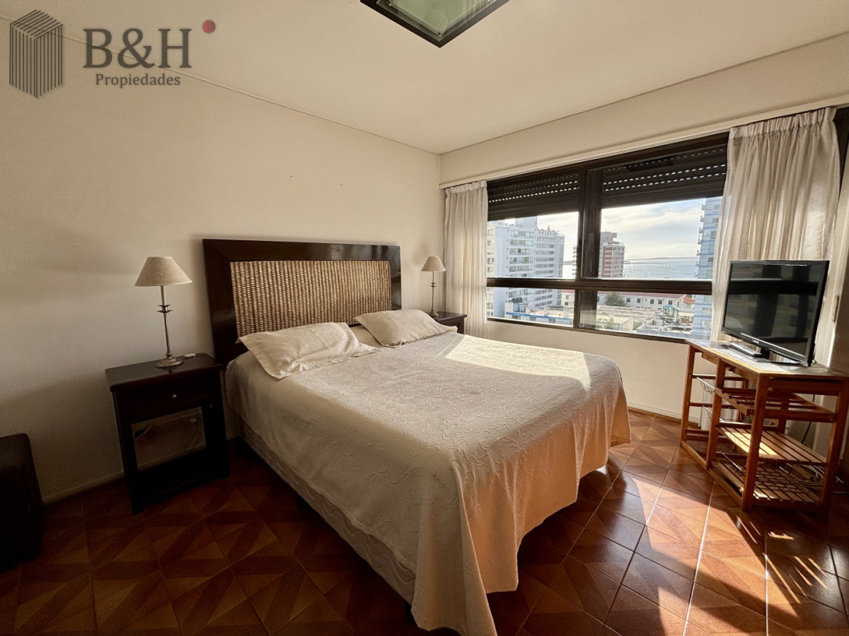 Apartamento ID.7445 - Venta apartamento 2 dormitorios y medio en Península 