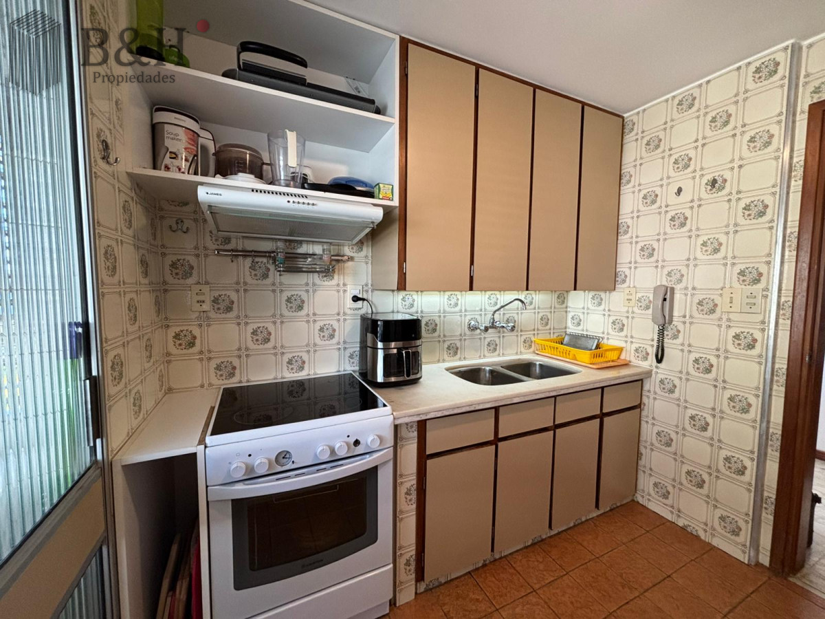 Apartamento ID.6249 - Apartamento en alquiler temporal, de 3 dormitorios, en playa mansa.