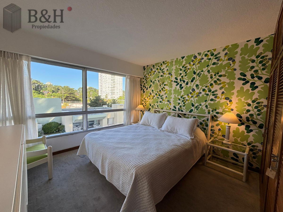 Apartamento ID.6249 - Apartamento en alquiler temporal, de 3 dormitorios, en playa mansa.