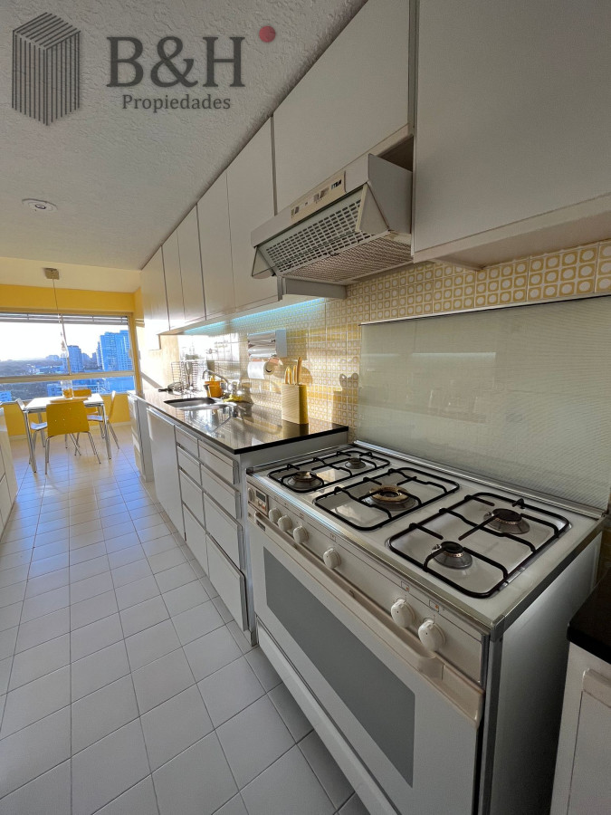 Apartamento ID.685 - Apartamento en venta playa brava - piso alto en Tiburon II