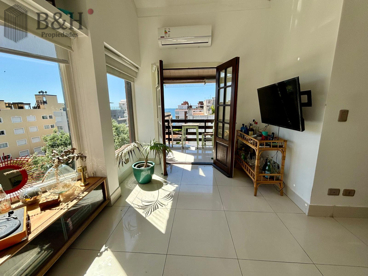 Apartamento ID.7631 - Apartamento en venta de 2 dormitorios, en peninsula.