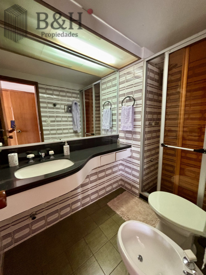 Apartamento ID.7445 - Venta apartamento 2 dormitorios y medio en Península 