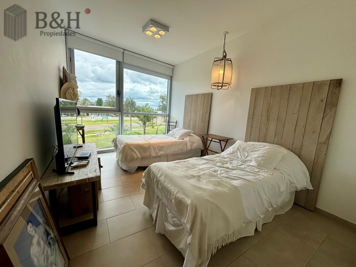 Apartamento ID.3647 - Apartamento en venta de 3 dormitorios en La Barra