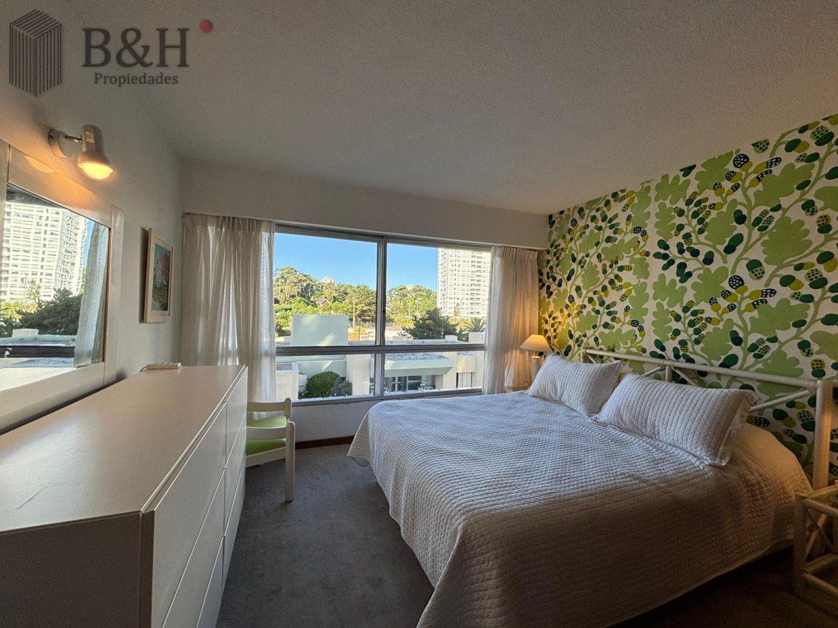 Apartamento ID.6249 - Apartamento en alquiler temporal, de 3 dormitorios, en playa mansa.