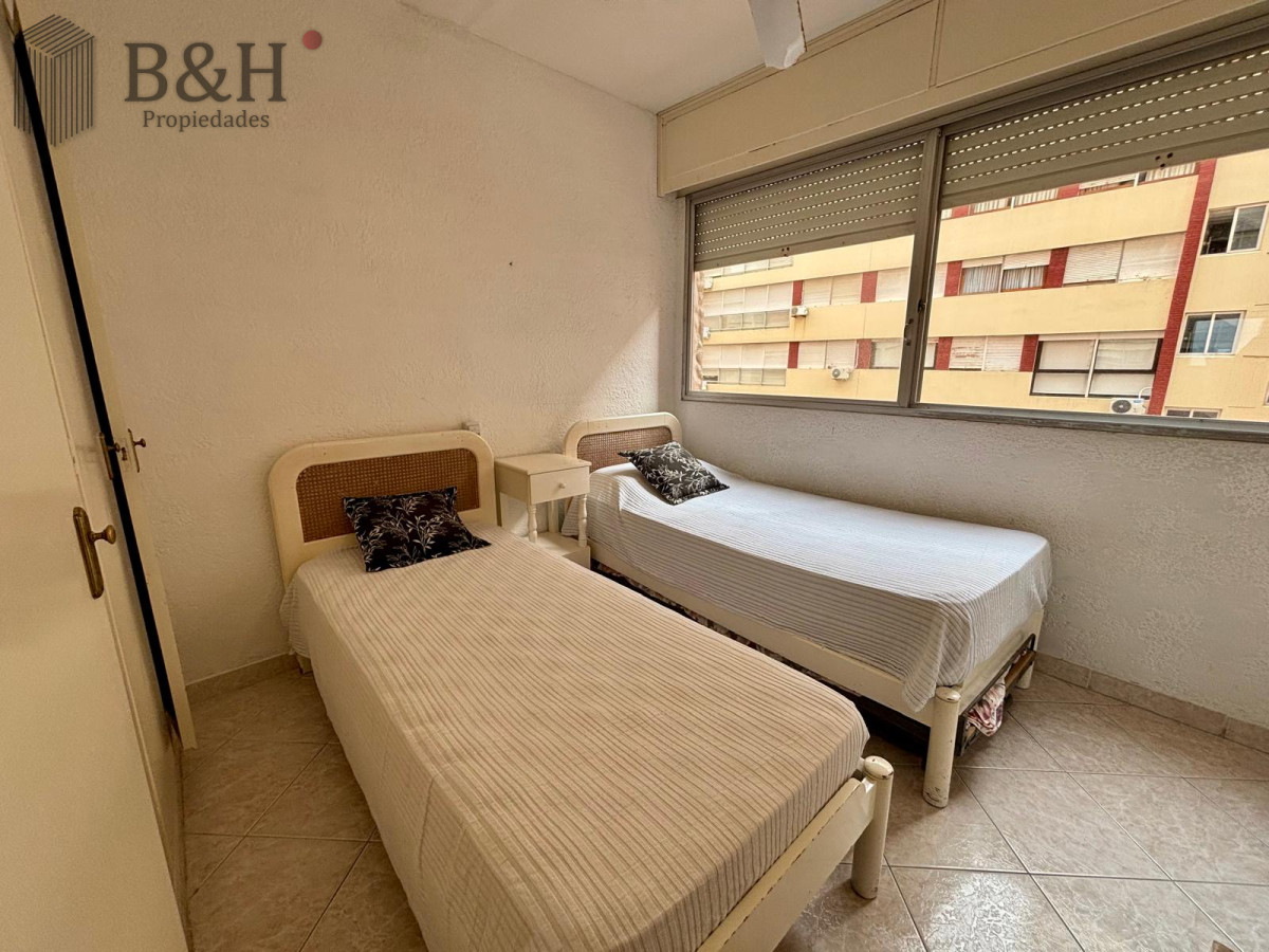 Apartamento ID.6453 - Apartamento en venta de 2 dormitorios, en playa Brava 