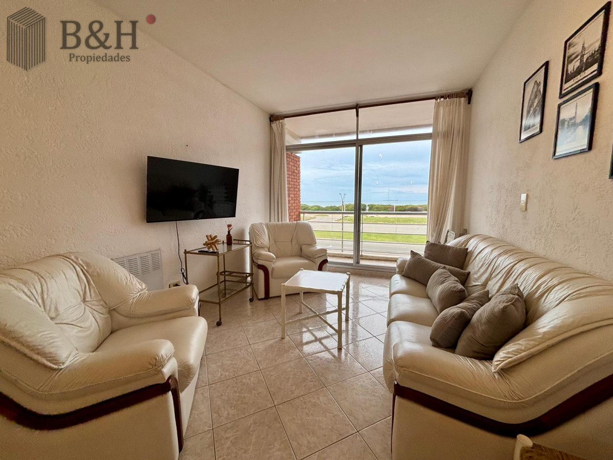 Apartamento ID.6453 - Apartamento en venta de 2 dormitorios, en playa Brava 