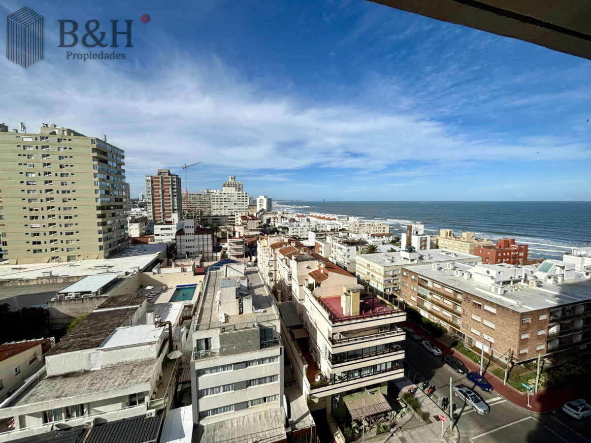 Apartamento ID.7445 - Venta apartamento 2 dormitorios y medio en Península 