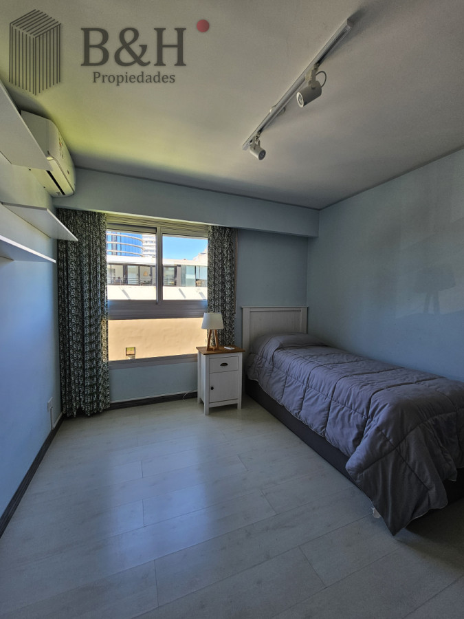 Apartamento ID.6452 - Apartamento en venta de 3 dormitorios en zona Punta Shopping, Punta del Este