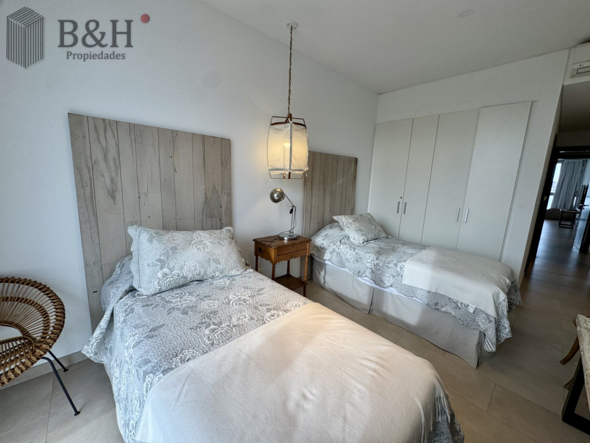 Apartamento ID.3647 - Apartamento en venta de 3 dormitorios en La Barra