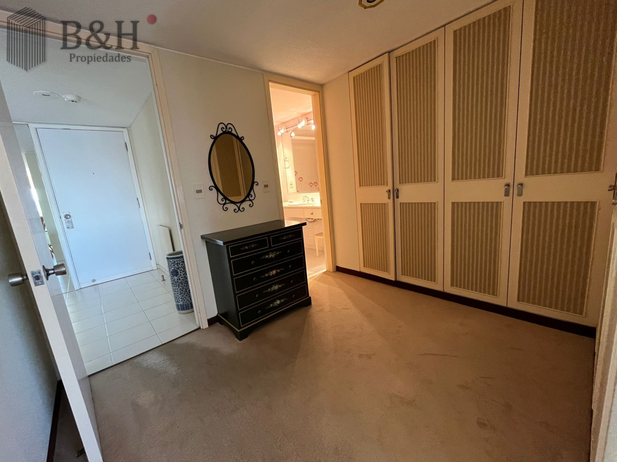 Apartamento ID.685 - Apartamento en venta playa brava - piso alto en Tiburon II