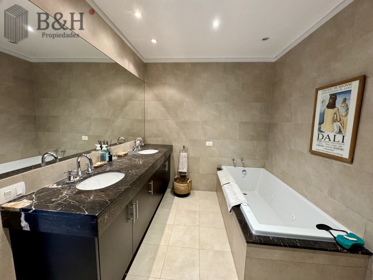 Apartamento ID.3647 - Apartamento en venta de 3 dormitorios en La Barra