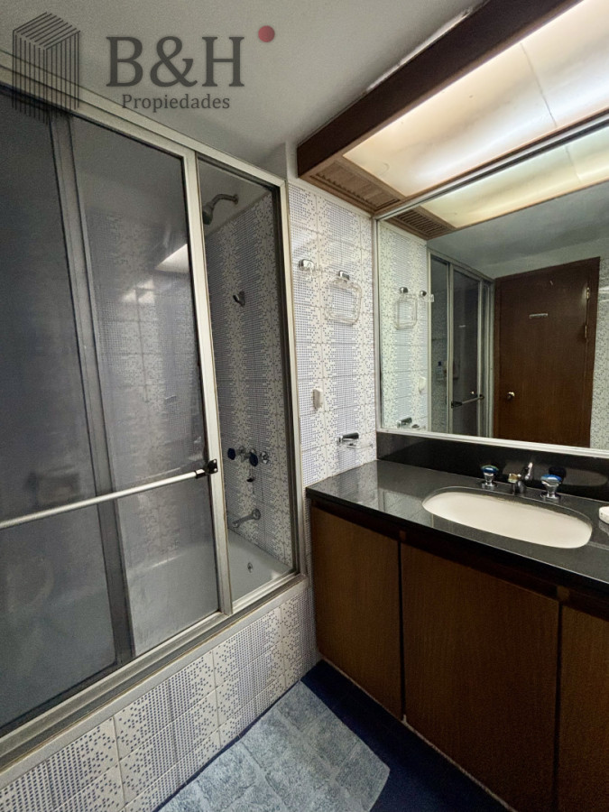 Apartamento ID.7445 - Venta apartamento 2 dormitorios y medio en Península 