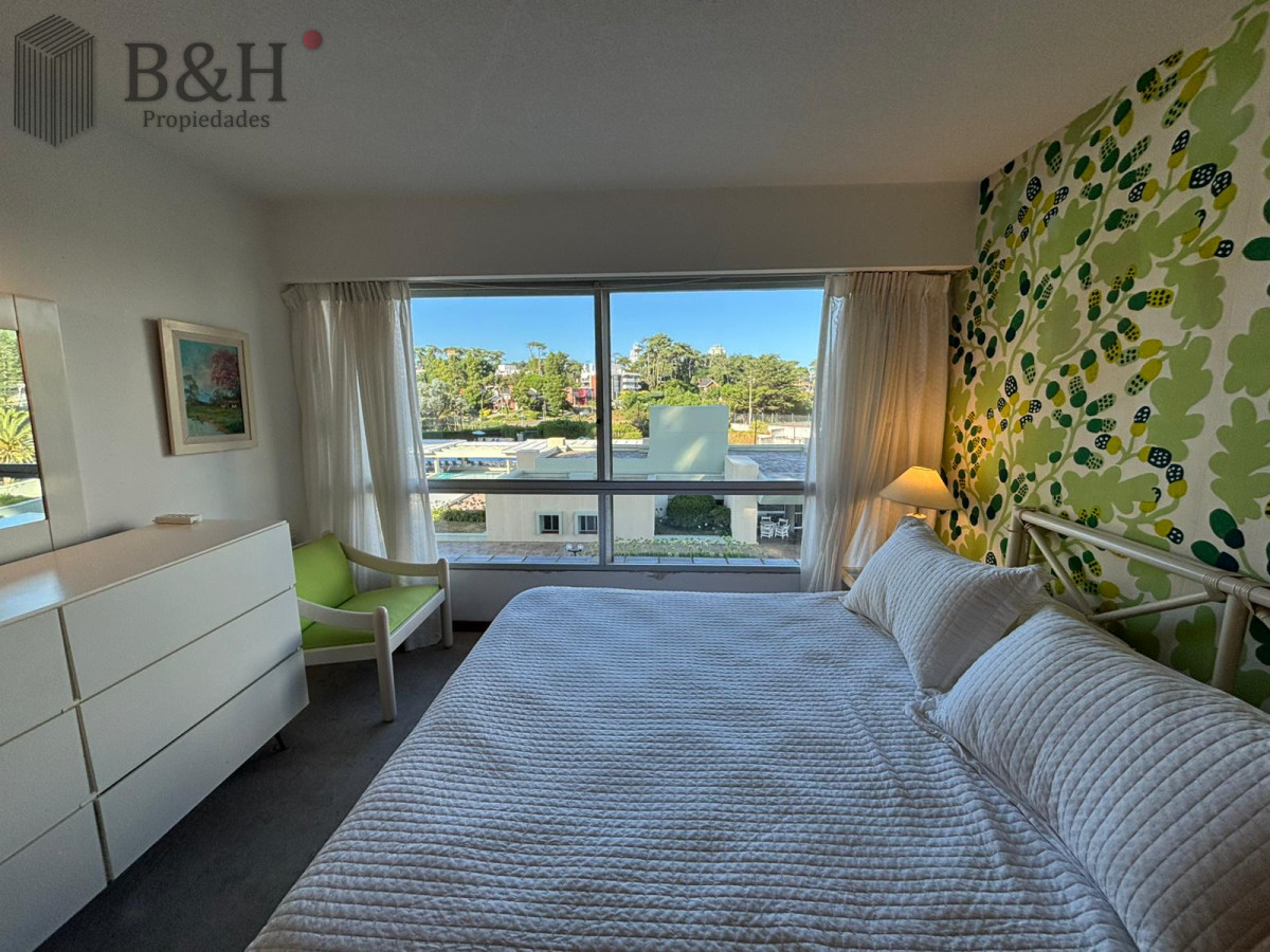 Apartamento ID.6249 - Apartamento en alquiler temporal, de 3 dormitorios, en playa mansa.