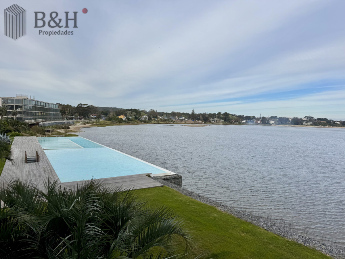 Apartamento ID.3647 - Apartamento en venta de 3 dormitorios en La Barra