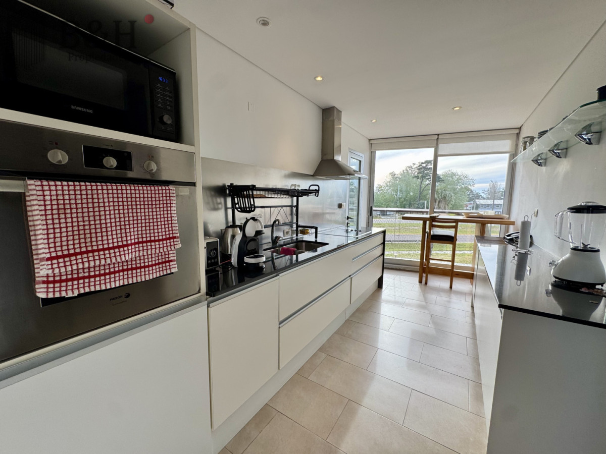 Apartamento ID.3647 - Apartamento en venta de 3 dormitorios en La Barra
