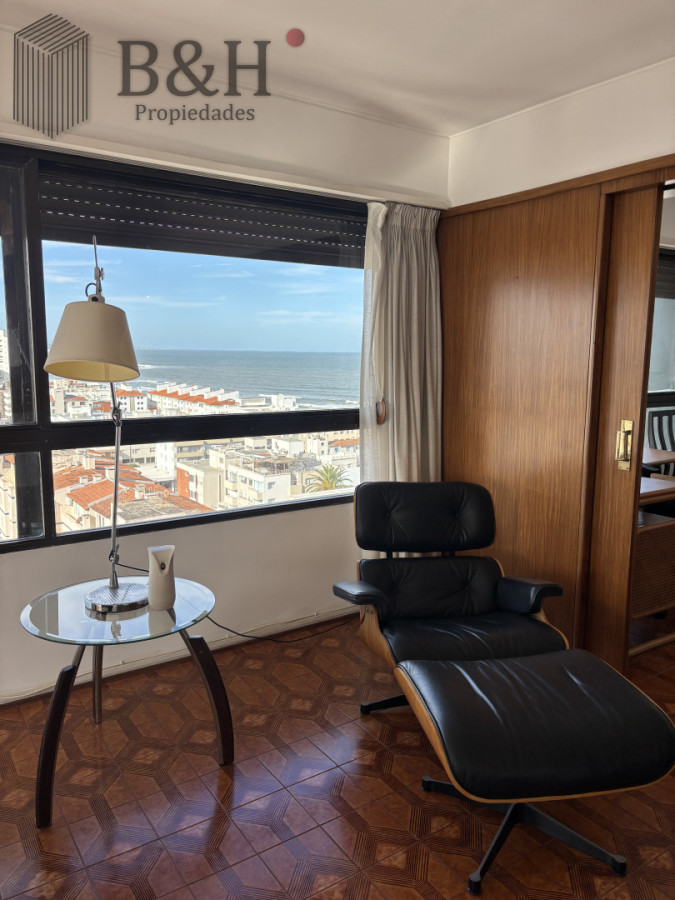 Apartamento ID.7445 - Venta apartamento 2 dormitorios y medio en Península 