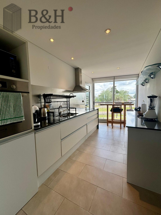 Apartamento ID.3647 - Apartamento en venta de 3 dormitorios en La Barra