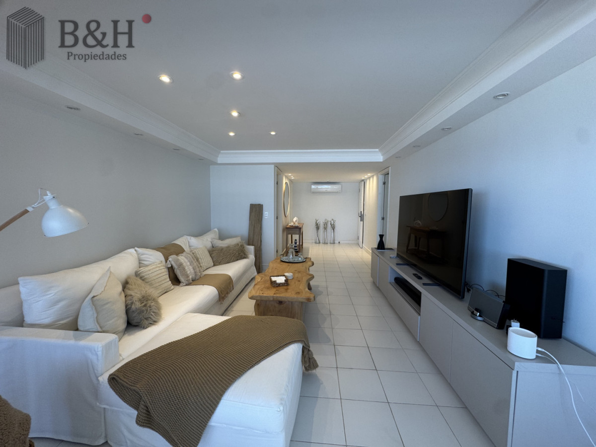 Apartamento ID.1597 - Apartamento en alquiler temporal, de 3 dormitorios. en zona brava!