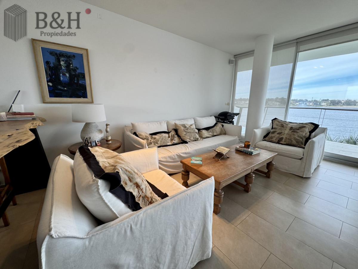 Apartamento ID.3647 - Apartamento en venta de 3 dormitorios en La Barra