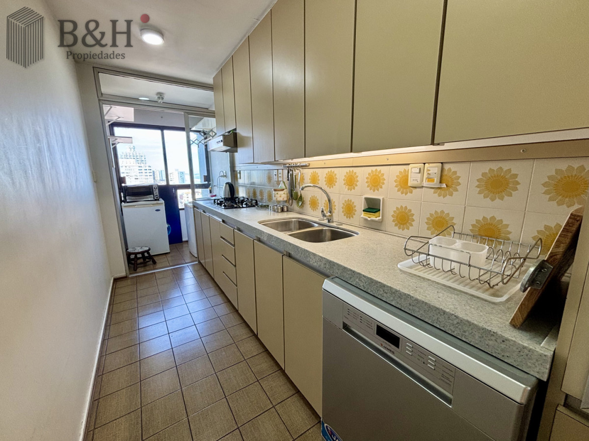 Apartamento ID.7445 - Venta apartamento 2 dormitorios y medio en Península 