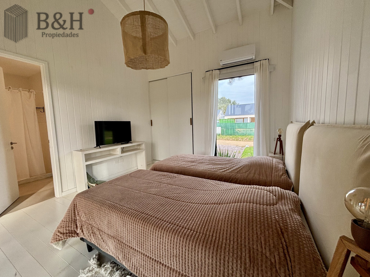 Casa ID.5068 - Casa en venta de 4 dormitorios en la Barra, Barrio Don Miguel 