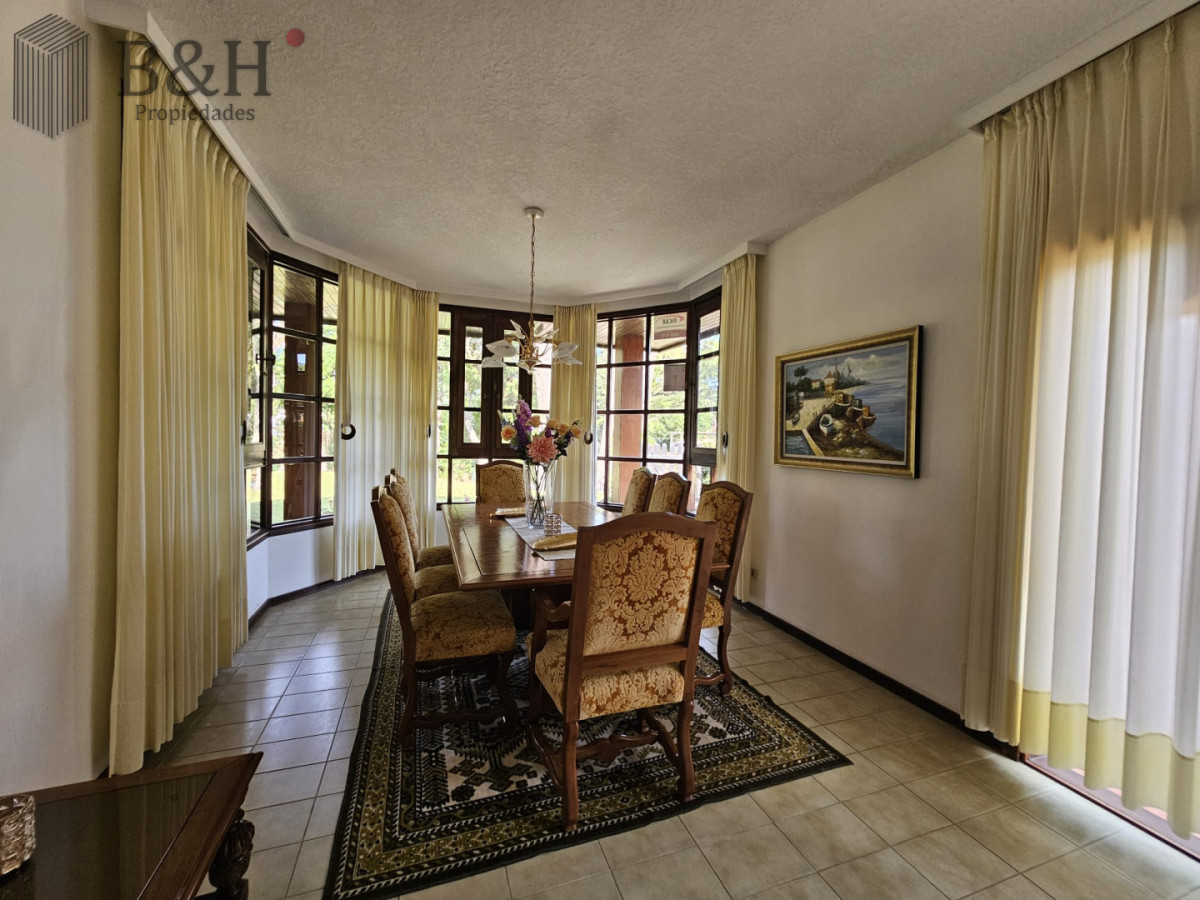 Casa ID.6424 - Gran casa en venta en zona comercial de Lugano San Rafael