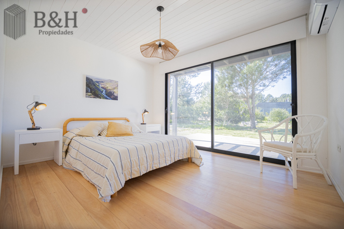 Casa ID.3152 - Casa en venta de 4 dormitorios, en Jose Ignacio, Barrio Laguna Escondida