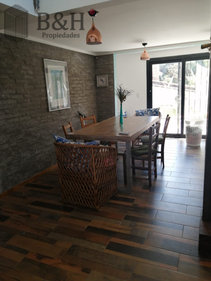 Casa ID.4800 - Casa en venta de 3 dormitorios en Pinares con Piscina