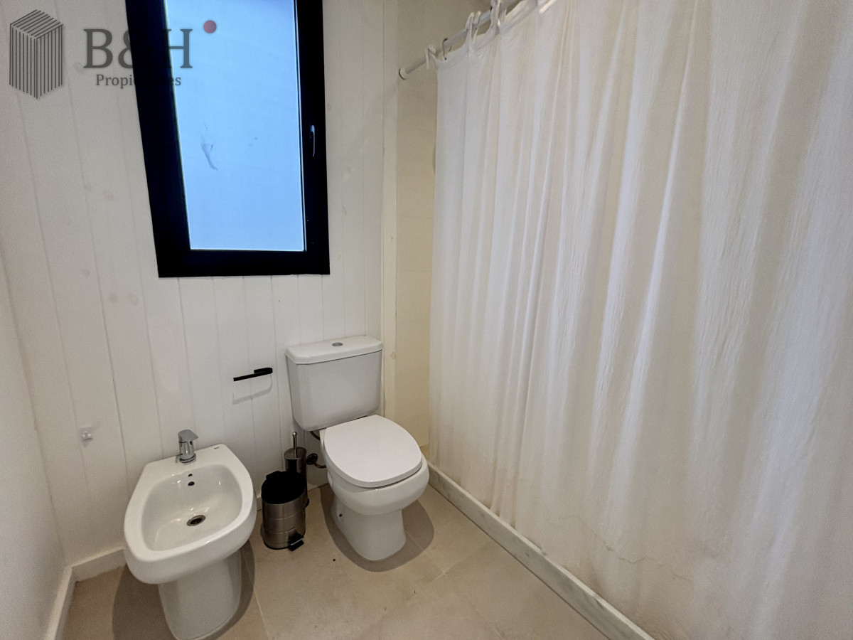Casa ID.5068 - Casa en venta de 4 dormitorios en la Barra, Barrio Don Miguel 