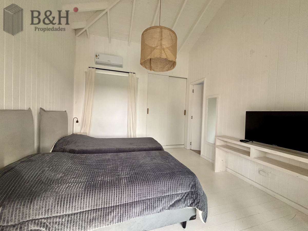 Casa ID.5068 - Casa en venta de 4 dormitorios en la Barra, Barrio Don Miguel 