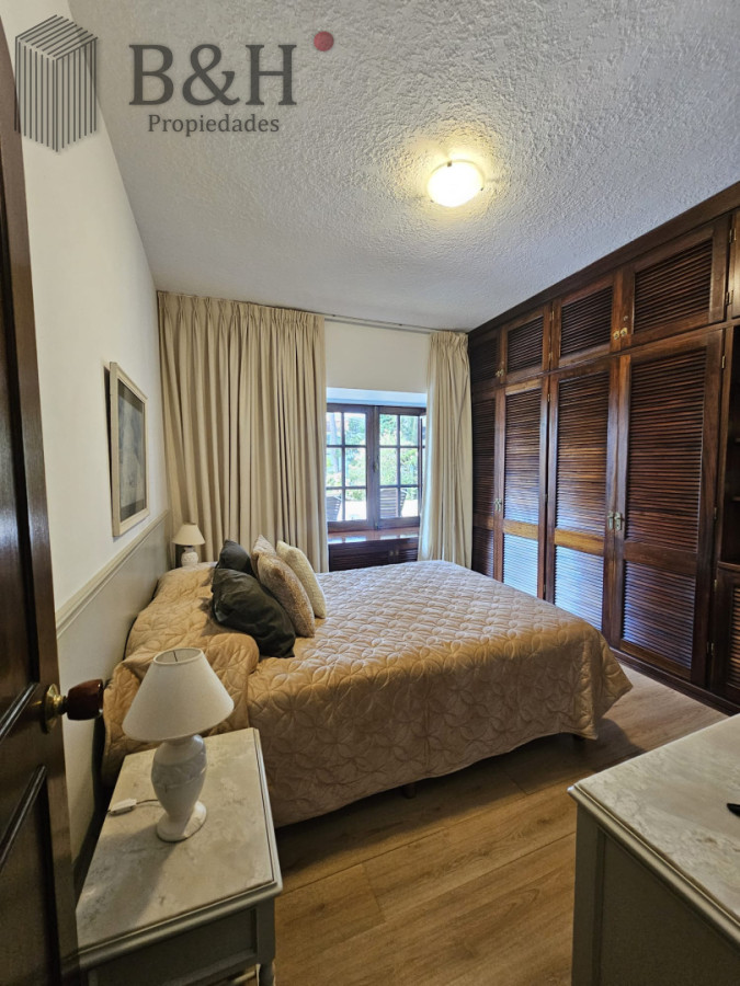 Casa ID.6424 - Gran casa en venta en zona comercial de Lugano San Rafael
