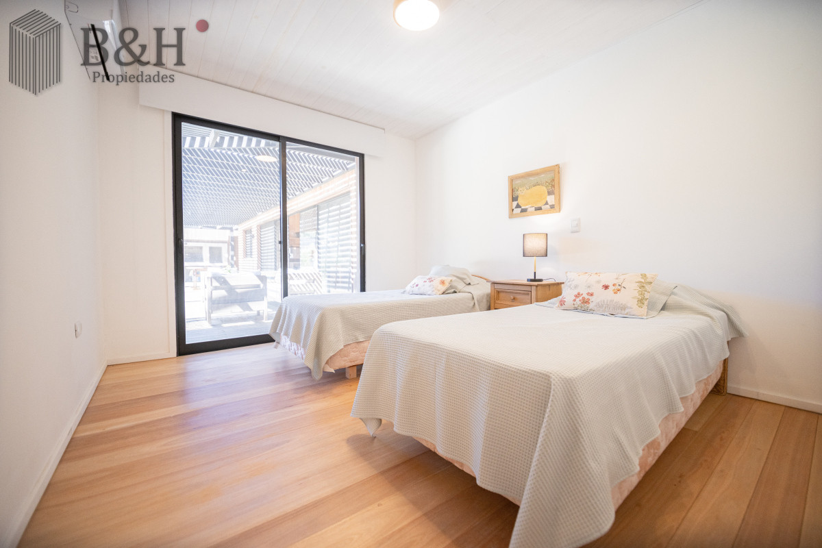 Casa ID.3152 - Casa en venta de 4 dormitorios, en Jose Ignacio, Barrio Laguna Escondida