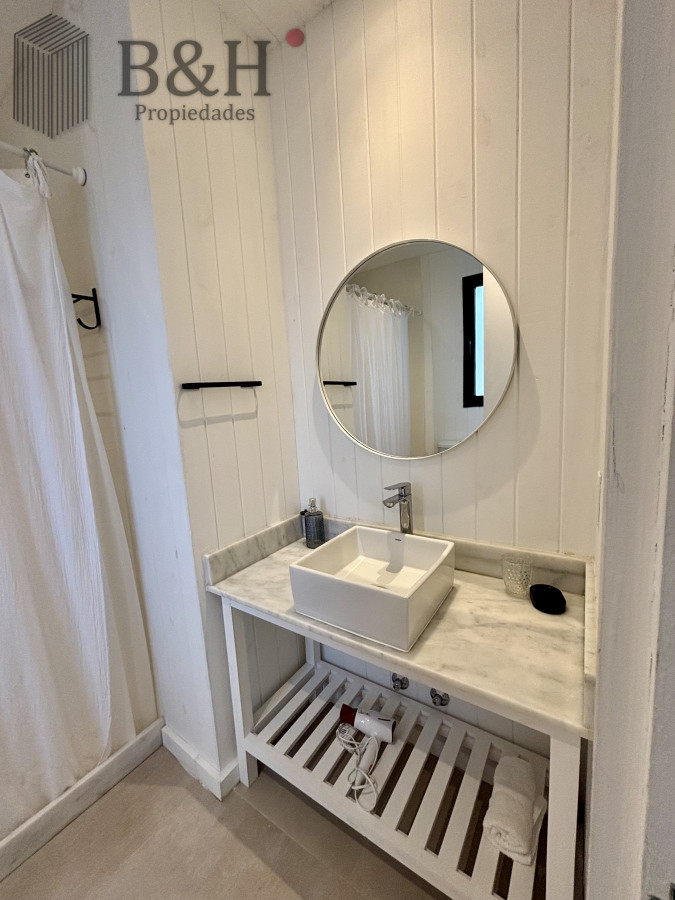 Casa ID.5068 - Casa en venta de 4 dormitorios en la Barra, Barrio Don Miguel 