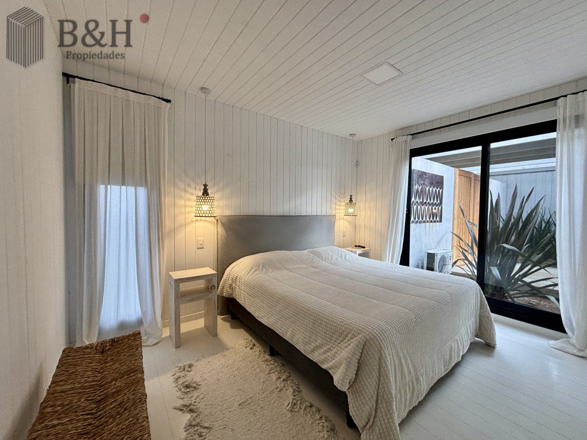 Casa ID.5068 - Casa en venta de 4 dormitorios en la Barra, Barrio Don Miguel 