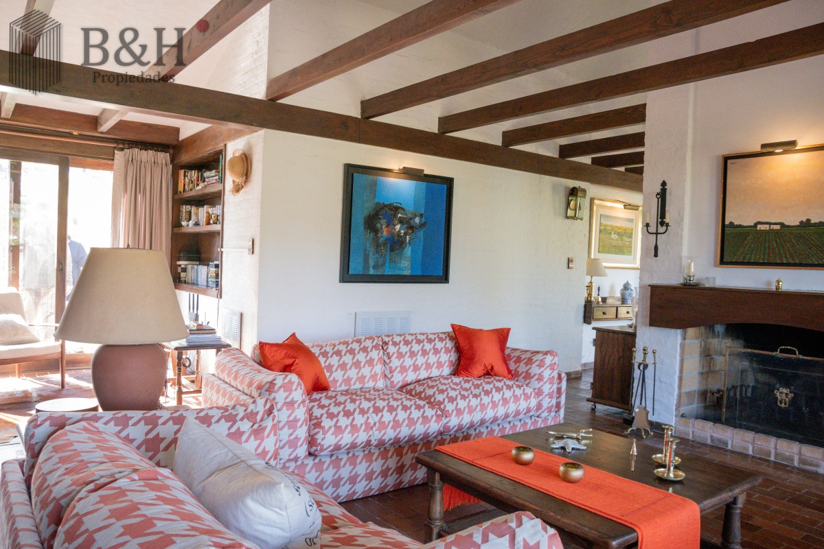 Casa ID.1523 - Casa en venta de 3 dormitorios en Rincón del Indio ! 