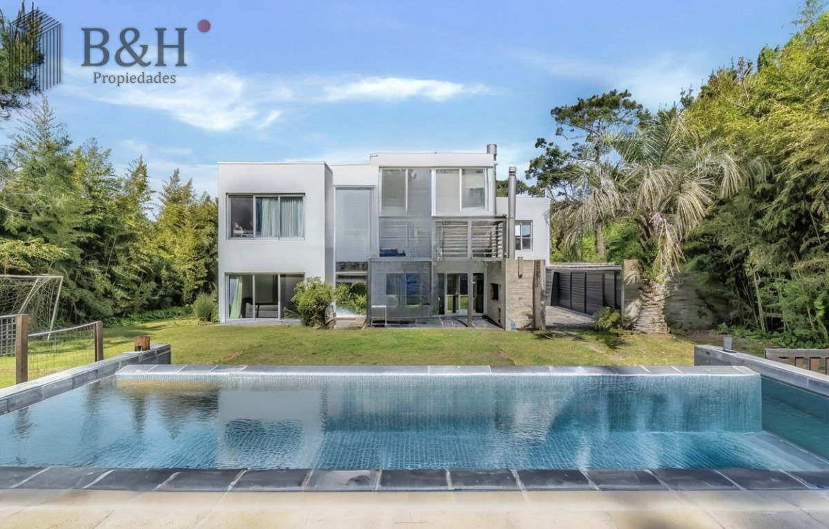 Casa ID.6605 - Espectacular casa en San Rafael Punta Del Este 4 dormitorios alquiler temporada