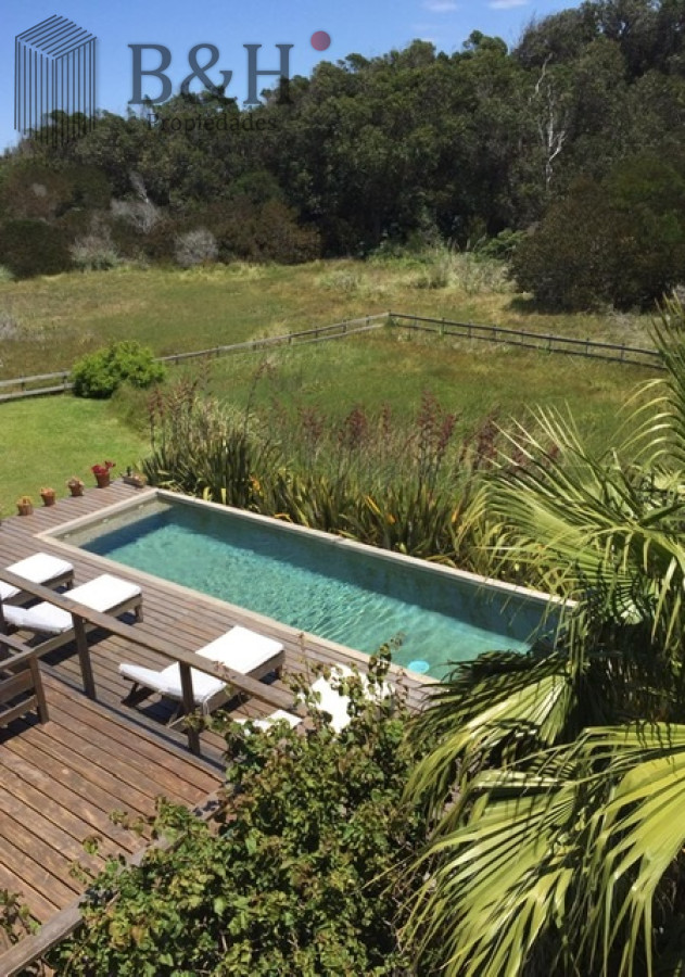 Casa ID.1260 - Espectacular Casa frente al mar en Santa Monica! En venta y alquiler temporal. 