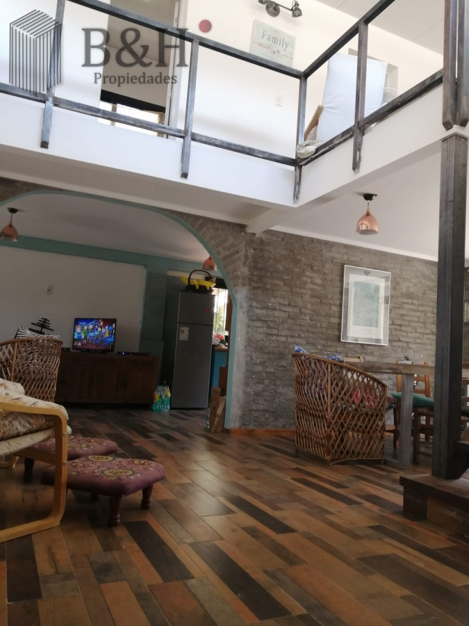 Casa ID.4800 - Casa en venta de 3 dormitorios en Pinares con Piscina