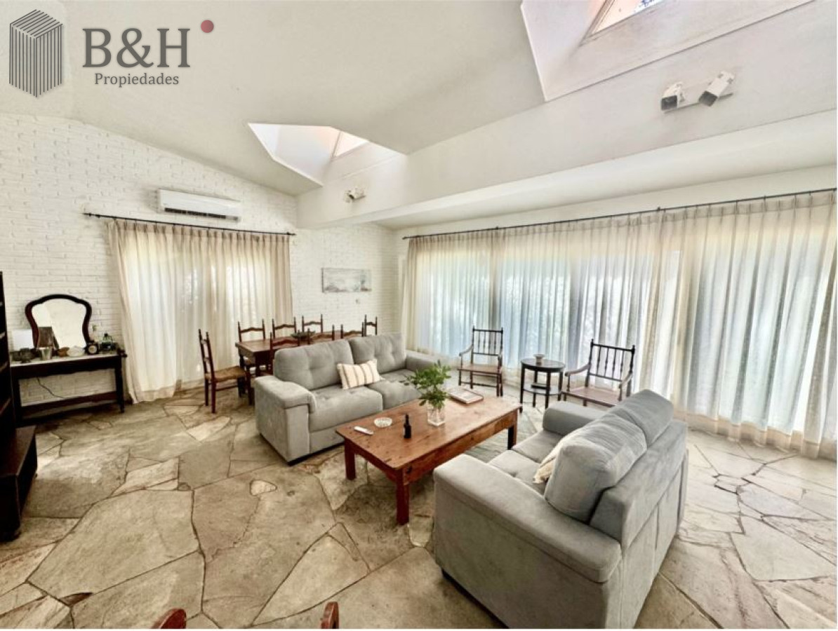 Casa ID.6454 - Casa de 5 dormitorios en San Rafael